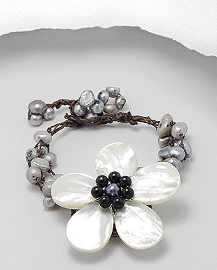 Bracelet with Mother of Pearls and Fresh water Pearls